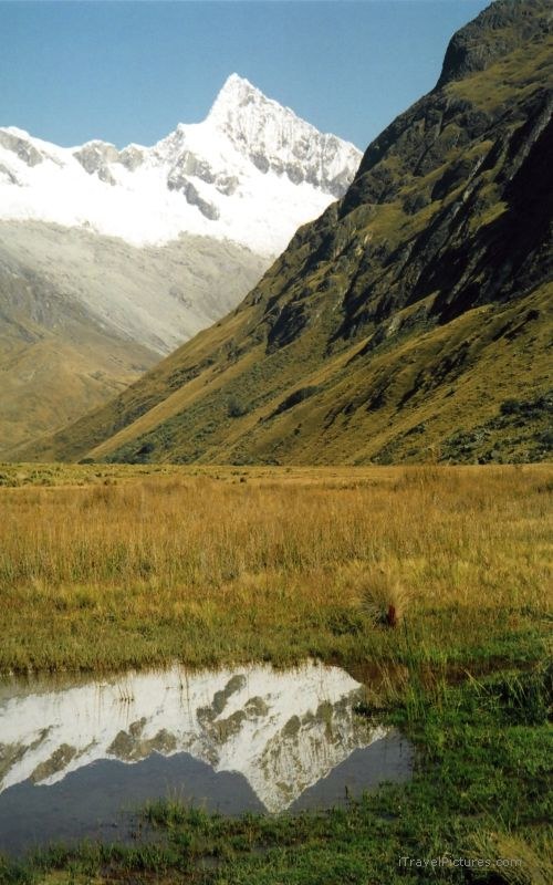 Alpamayo santa cruz trek mountain reflection